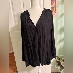 Old Navy Black Women's Blouse NWT